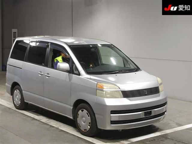 TOYOTA VOXY  2003