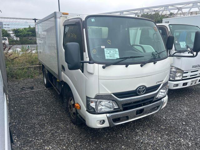TOYOTA DYNA TRUCK  2021