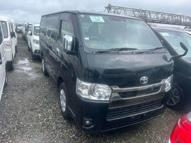 TOYOTA HIACE VAN  2025