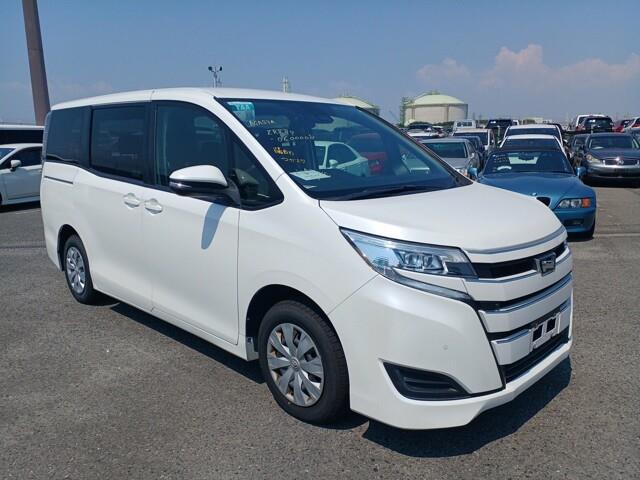 TOYOTA NOAH  2020