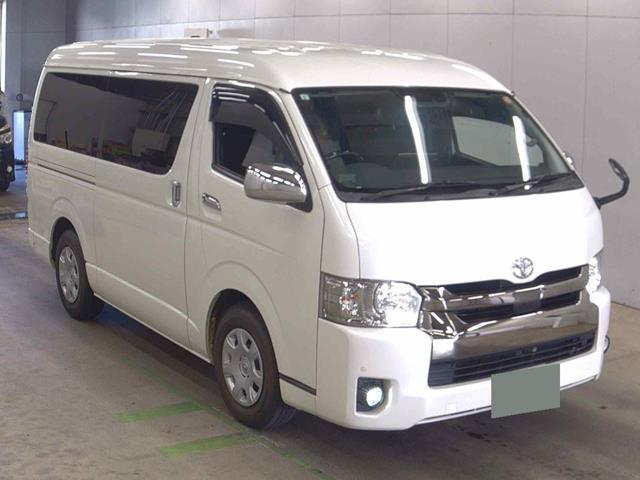 TOYOTA HIACE VAN  2017
