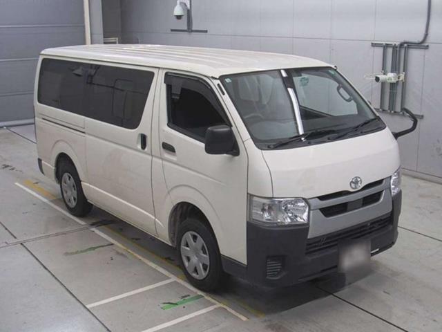 TOYOTA HIACE VAN  2020