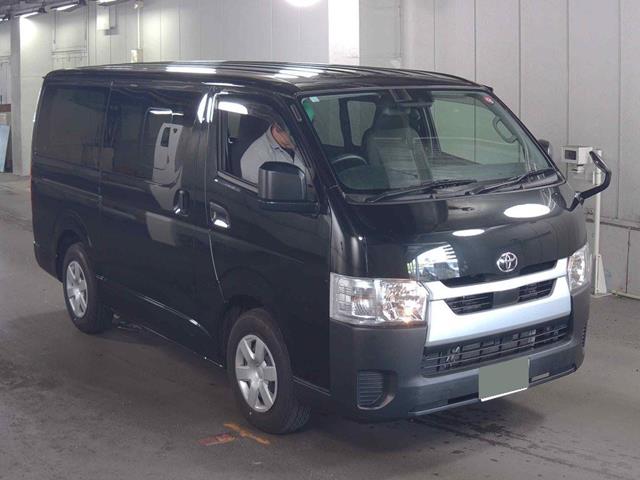 TOYOTA HIACE VAN  2023