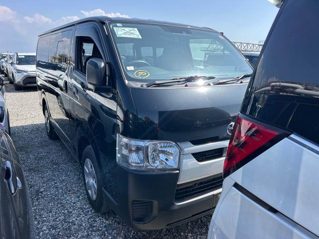 TOYOTA HIACE VAN  2023
