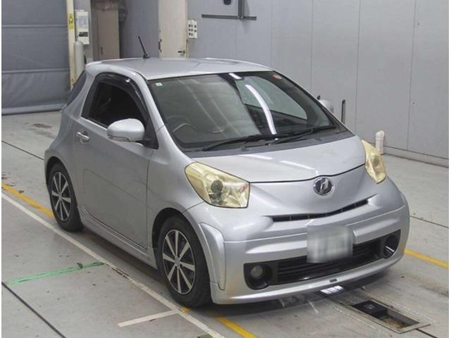 TOYOTA IQ  2011