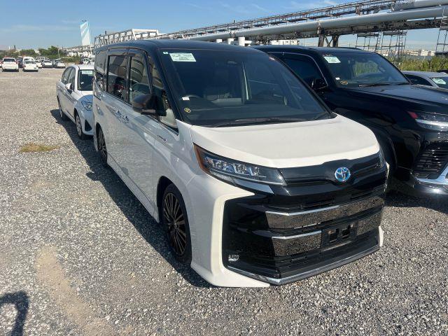 TOYOTA NOAH  2022