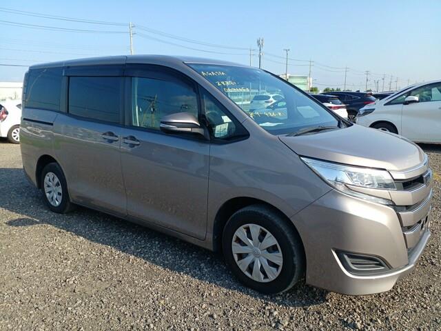 TOYOTA NOAH  2020