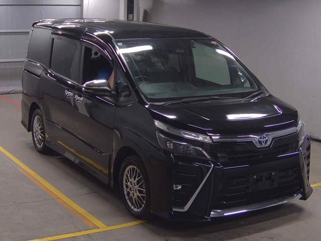 TOYOTA VOXY  2020